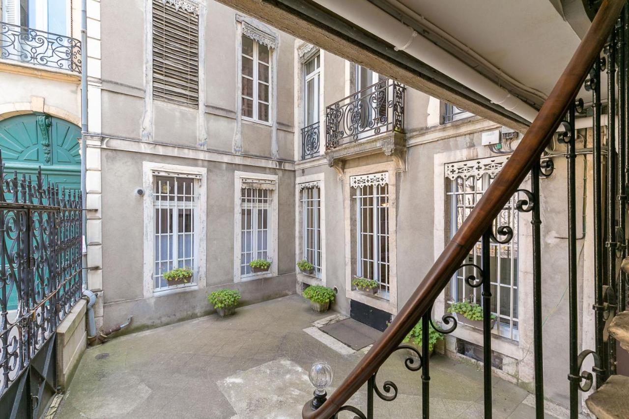 Apartament Le Saint Michel Dijon Zewnętrze zdjęcie